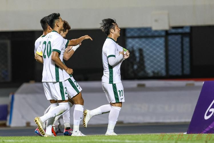 KAI YUN SPORT：11支晋级决赛圈球队出炉！第一届学青会（公开组） 男子足球十七岁至十八岁组预选赛圆满结束